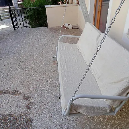 Cosy Villa With Garden Near The Beach In Greece Vakantiehuis *